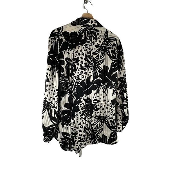 Silk Black and White Monochromatic Floral Botton Up Blouse Womens Size 6 Flowy - Picture 11 of 16